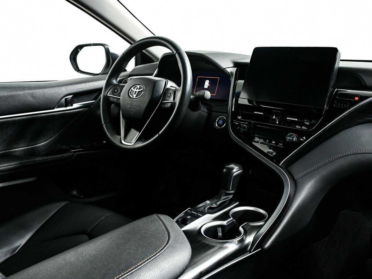 Toyota Camry 2023 года с пробегом. Фото: #6