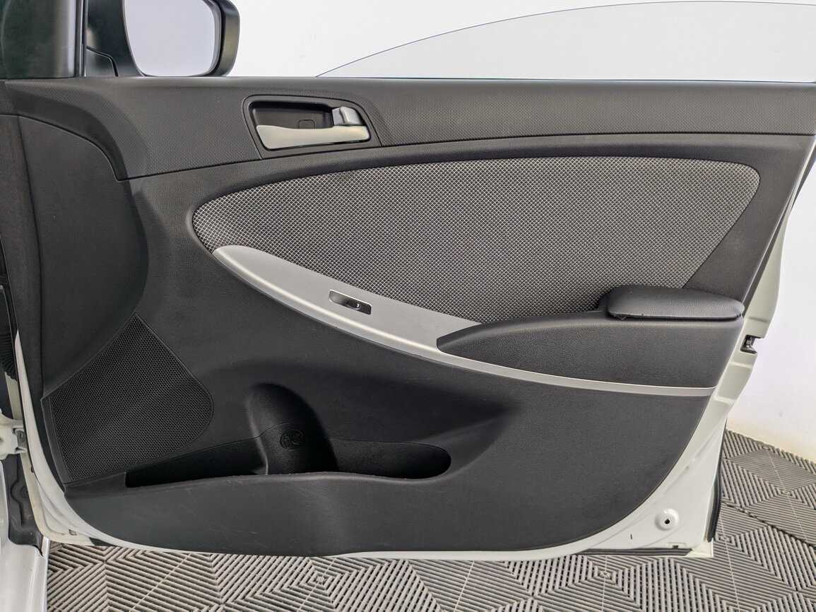 Hyundai Solaris 2013 года с пробегом. Фото: #18