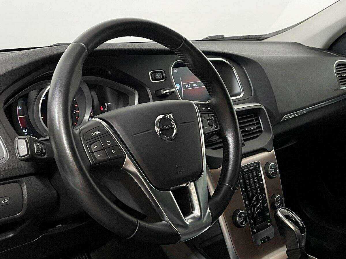 Volvo V40 Cross Country 2018 года с пробегом. Фото: #13