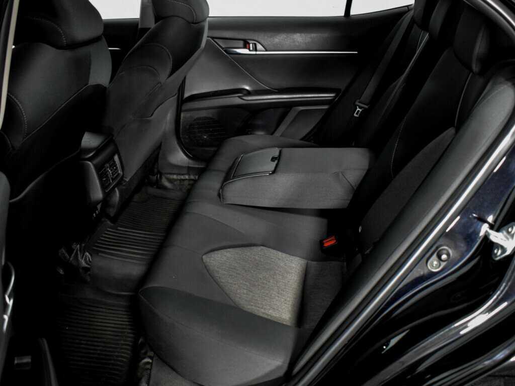 Toyota Camry 2021 года с пробегом. Фото: #11