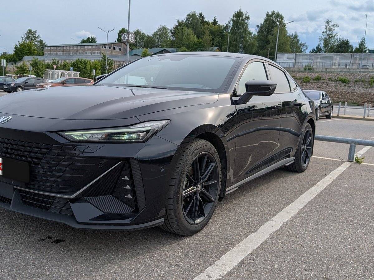 Changan UNI-V 2024 года с пробегом. Фото: #1