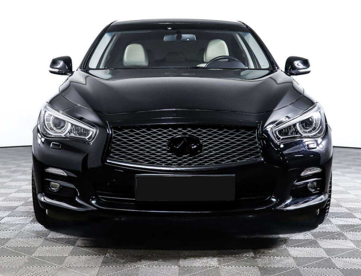 Infiniti Q50 2014 года с пробегом. Фото: #1