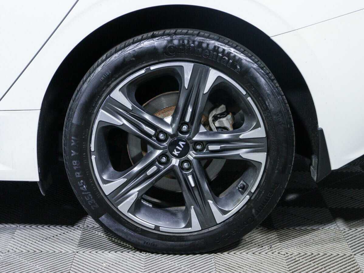 Kia K5 2021 года с пробегом. Фото: #14