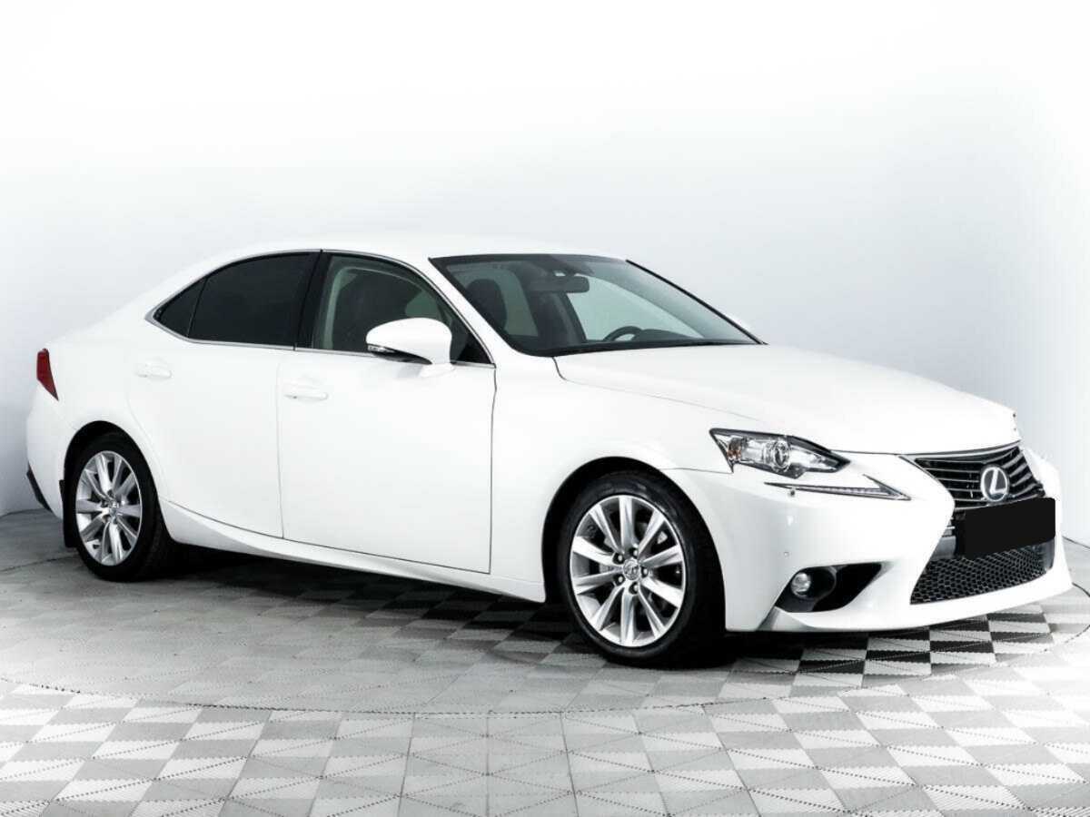 Lexus IS 2015 года с пробегом. Фото: #2