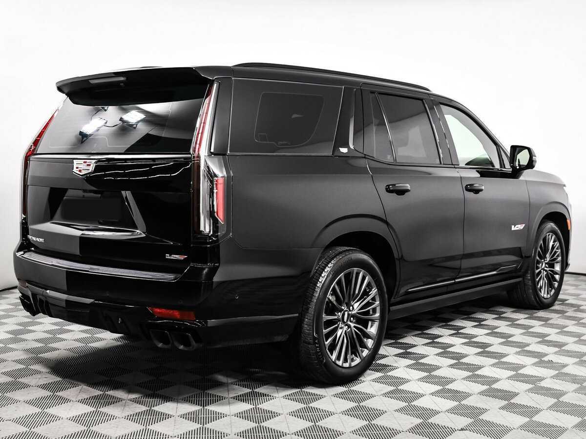 Cadillac Escalade-V 2022 года с пробегом. Фото: #4