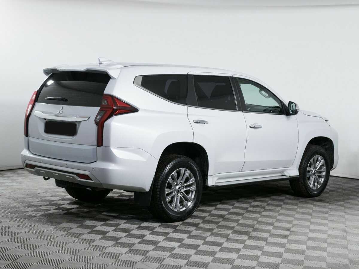 Mitsubishi Pajero Sport 2020 года с пробегом. Фото: #3