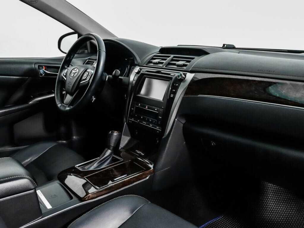 Toyota Camry 2016 года с пробегом. Фото: #12