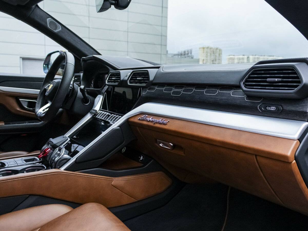 Lamborghini Urus 2020 года с пробегом. Фото: #12