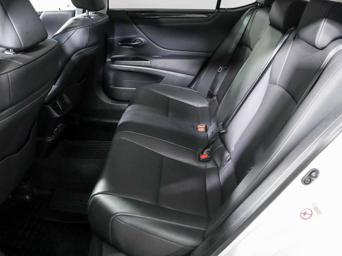 Lexus ES 2019 года с пробегом. Фото: #6