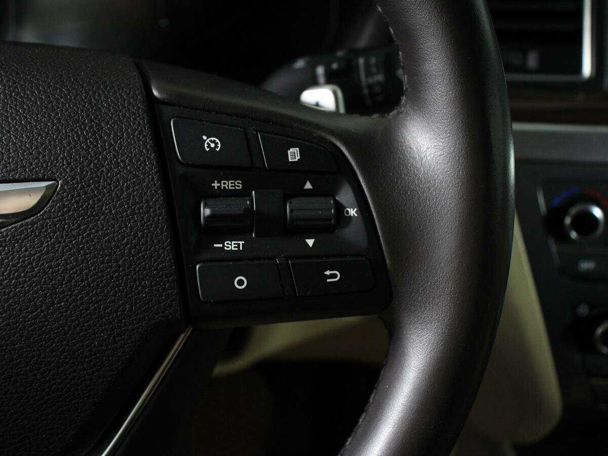 Hyundai Genesis 2015 года с пробегом. Фото: #16