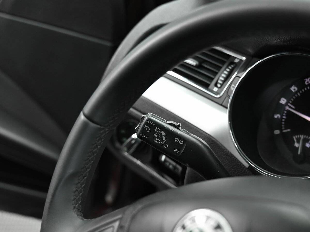 Skoda Superb 2009 года с пробегом. Фото: #8