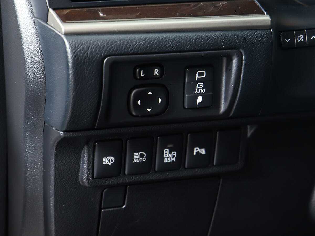 Lexus ES 2014 года с пробегом. Фото: #20