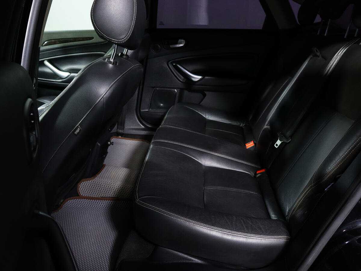Ford Mondeo 2010 года с пробегом. Фото: #7