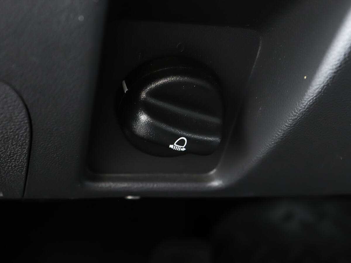 Renault Sandero 2011 года с пробегом. Фото: #12