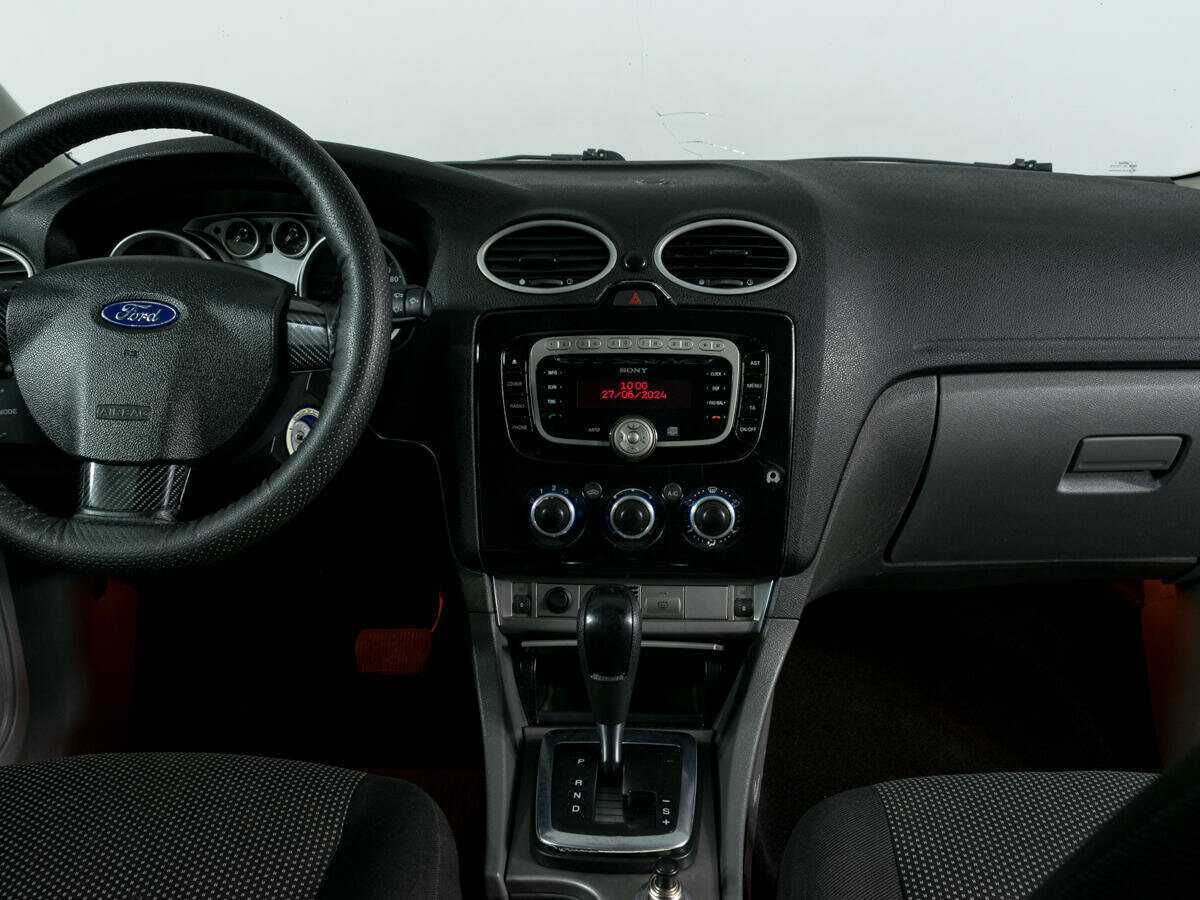 Ford Focus 2010 года с пробегом. Фото: #8