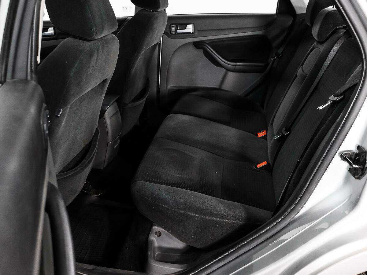 Ford Focus 2007 года с пробегом. Фото: #9