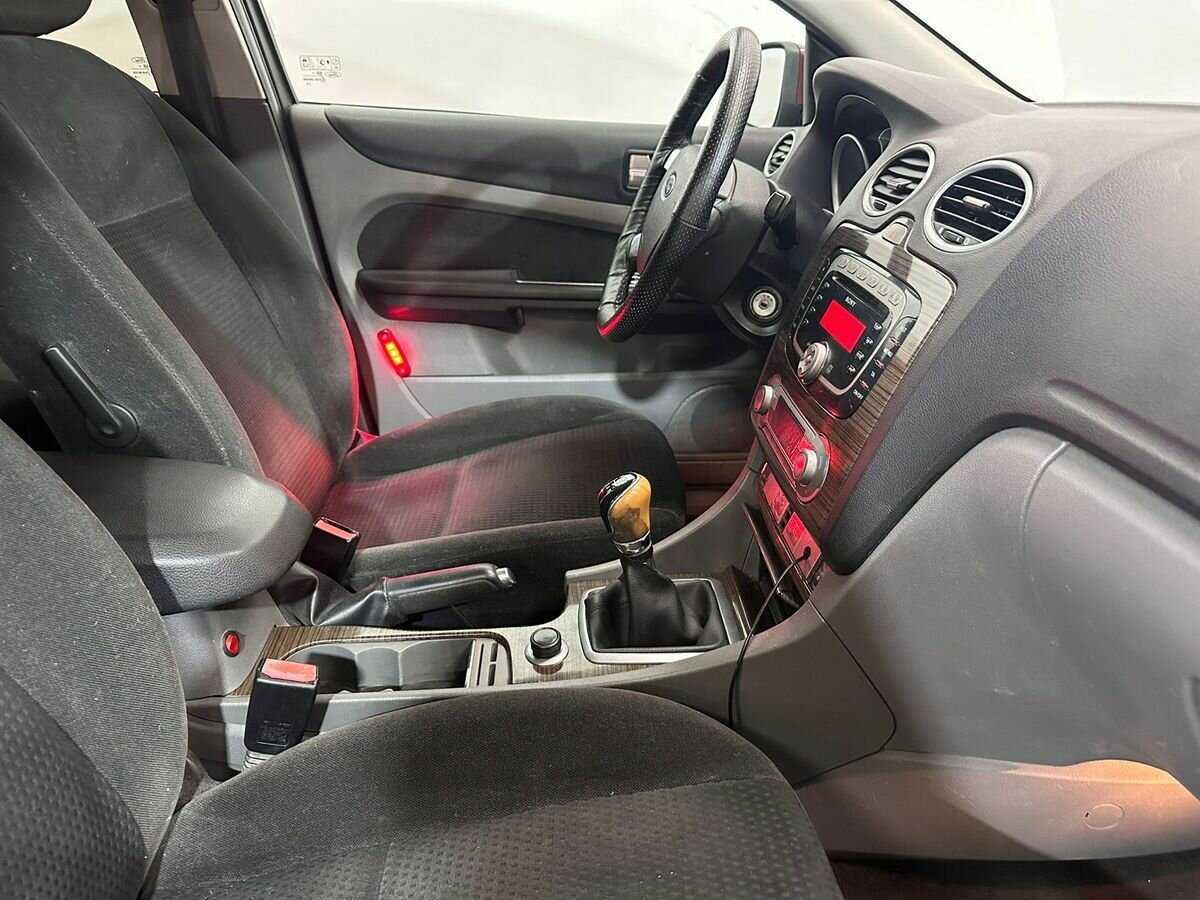 Ford Focus 2008 года с пробегом. Фото: #9