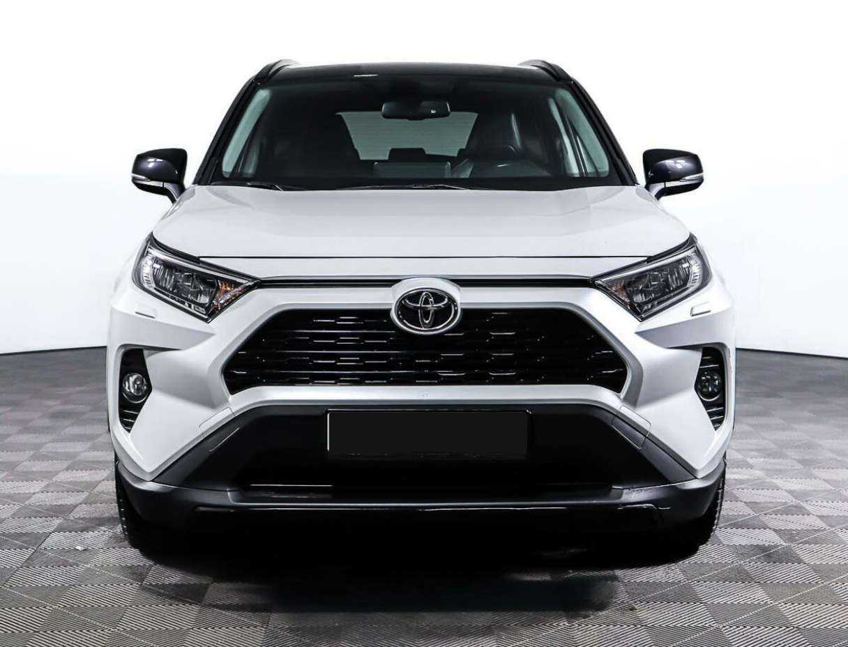 Toyota RAV4 2021 года с пробегом. Фото: #1