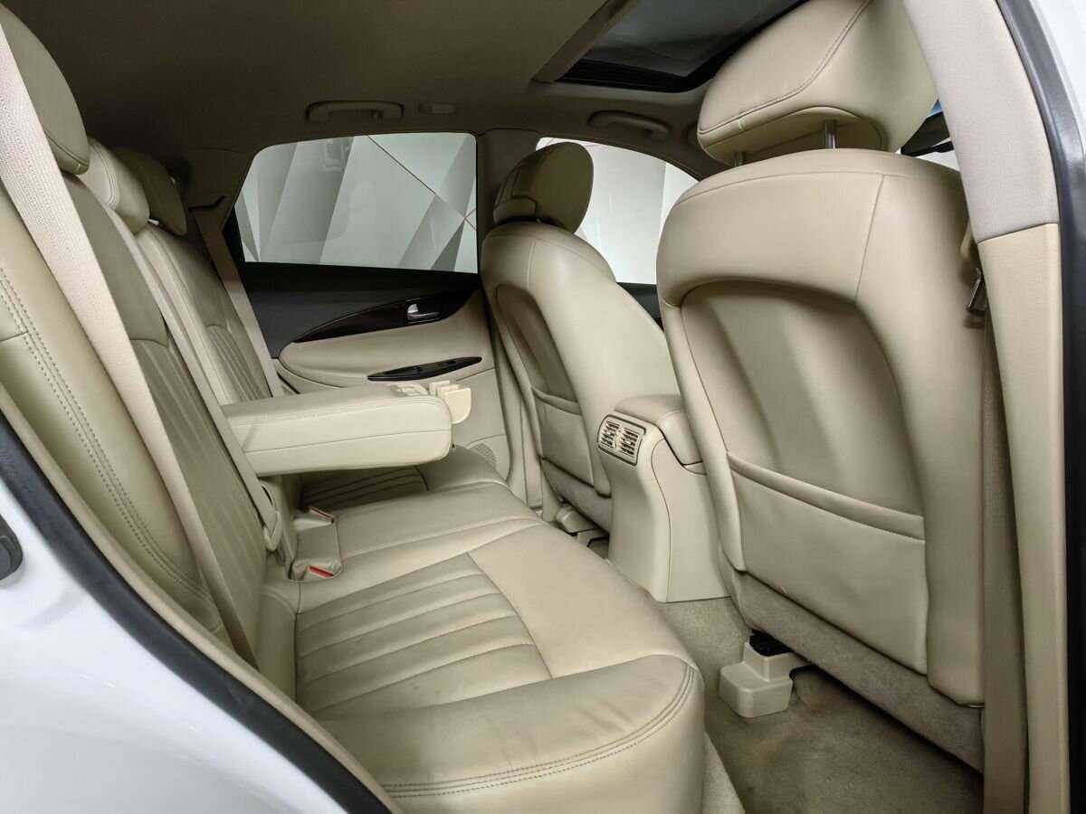 Infiniti QX50 2014 года с пробегом. Фото: #11