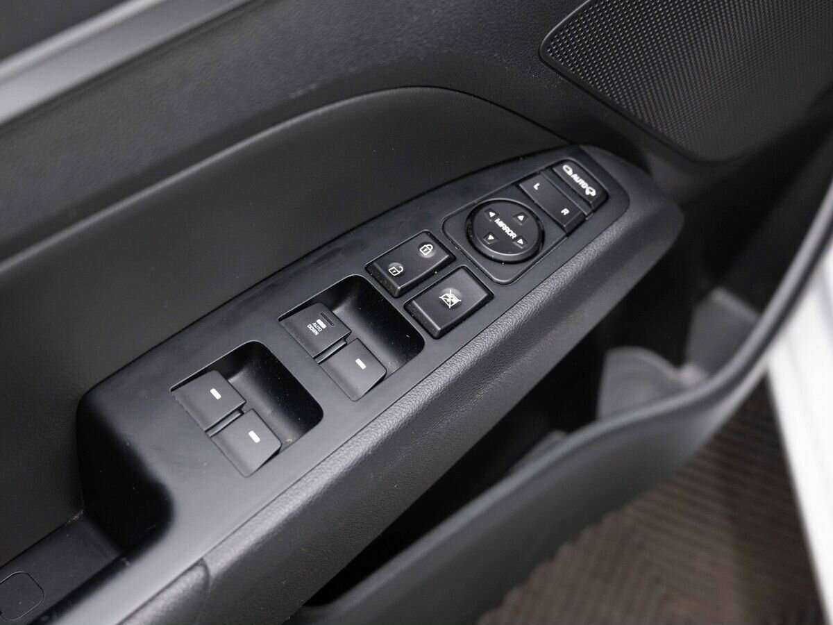 Hyundai Avante 2018 года с пробегом. Фото: #17