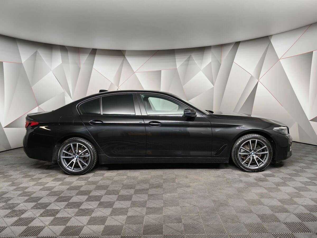 BMW 5 серии 2020 года с пробегом. Фото: #5