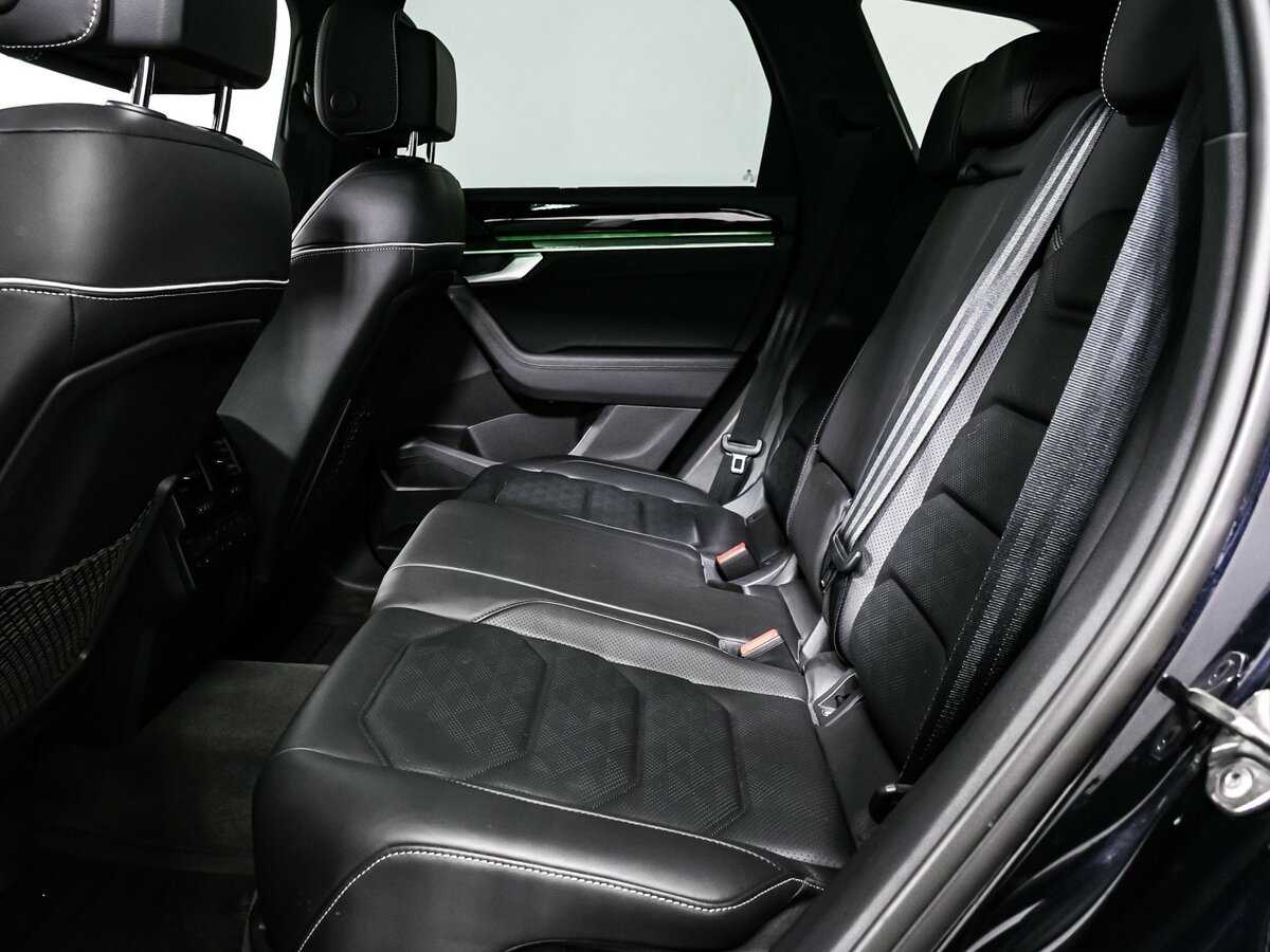 Volkswagen Touareg 2021 года с пробегом. Фото: #11