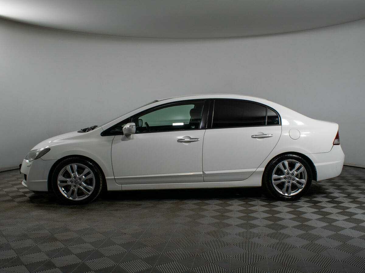 Honda Civic 2011 года с пробегом. Фото: #7