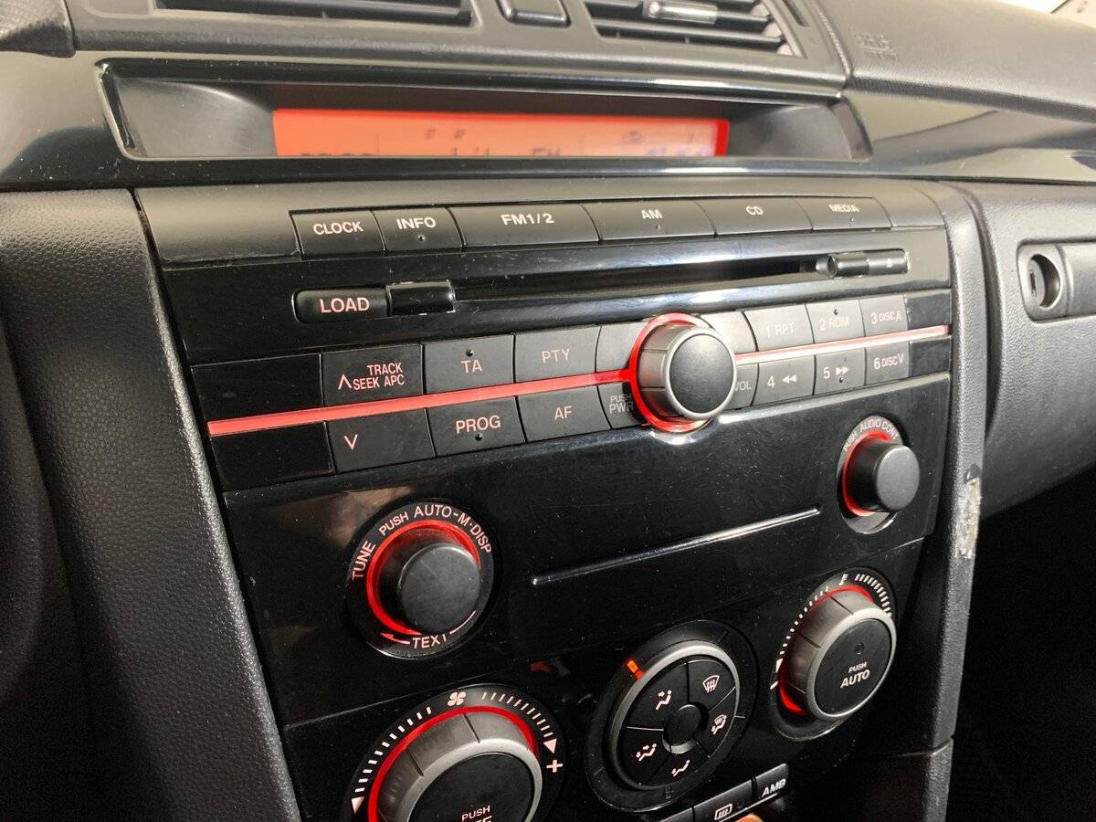 Mazda 3 2008 года с пробегом. Фото: #14