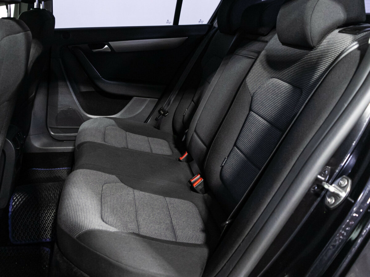 Volkswagen Passat 2012 года с пробегом. Фото: #8