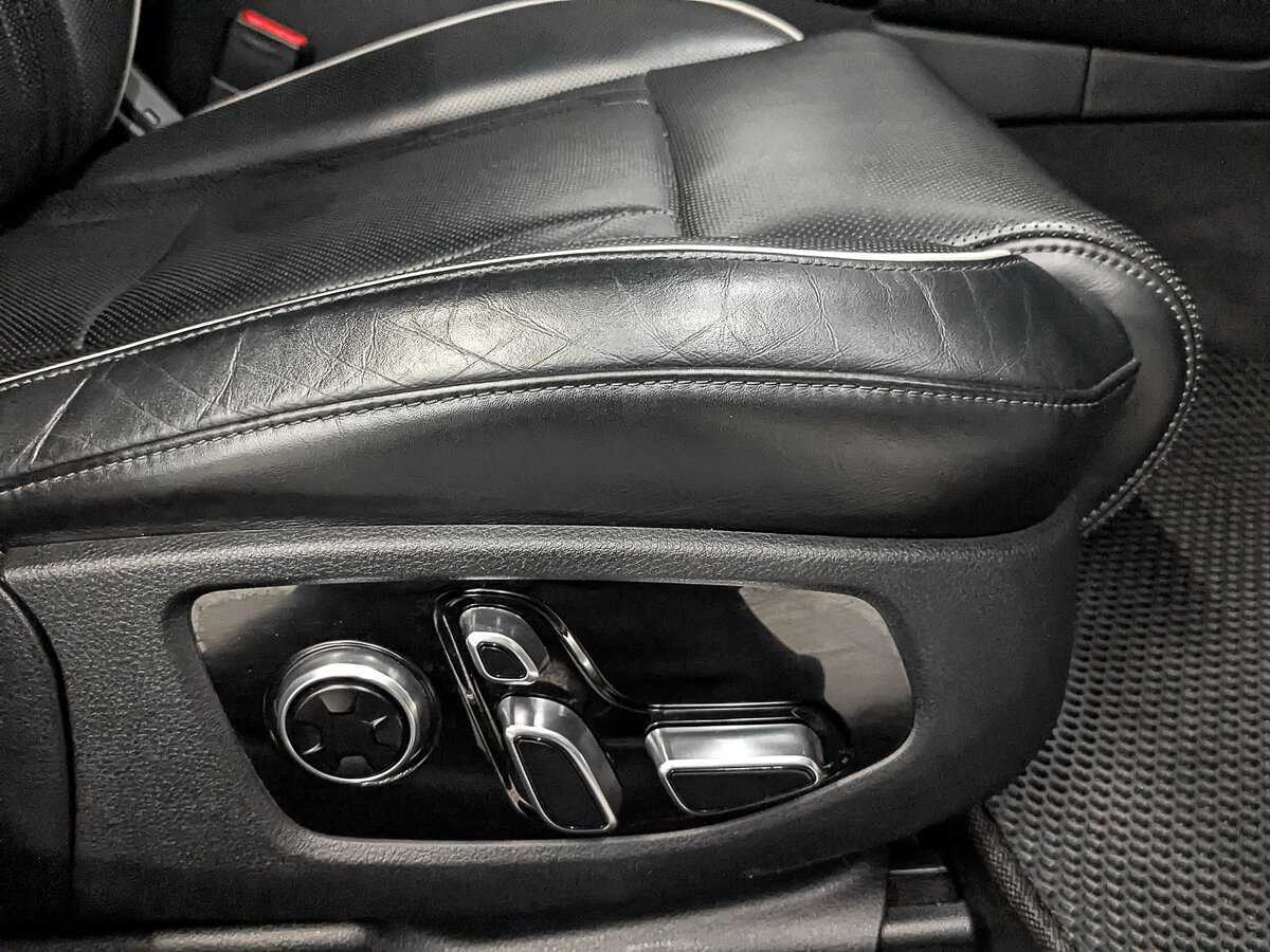 Kia K900 2019 года с пробегом. Фото: #22