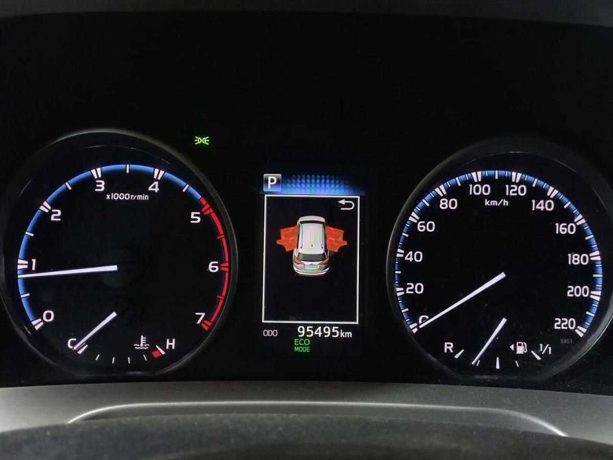 Toyota RAV4 2018 года с пробегом. Фото: #11