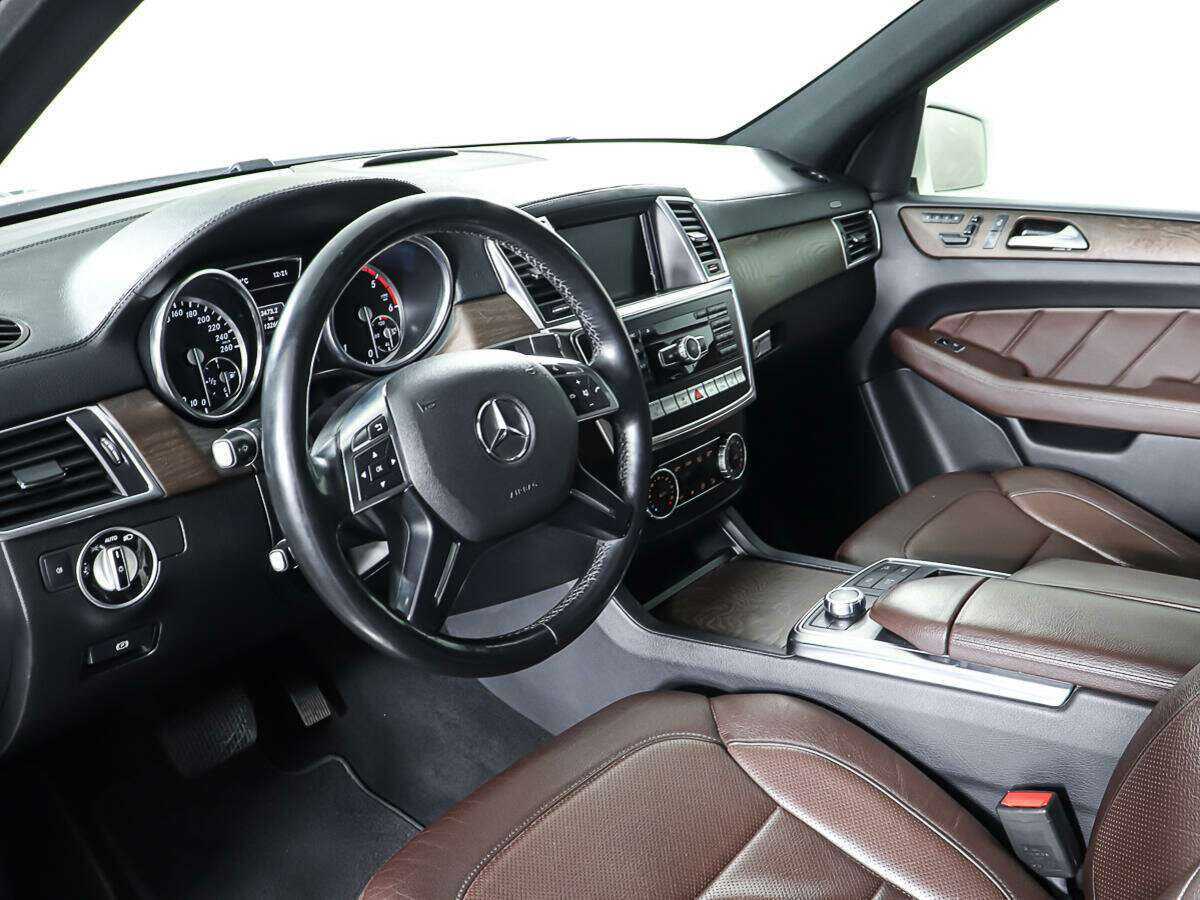 Mercedes-Benz GL-Класс 2015 года с пробегом. Фото: #11