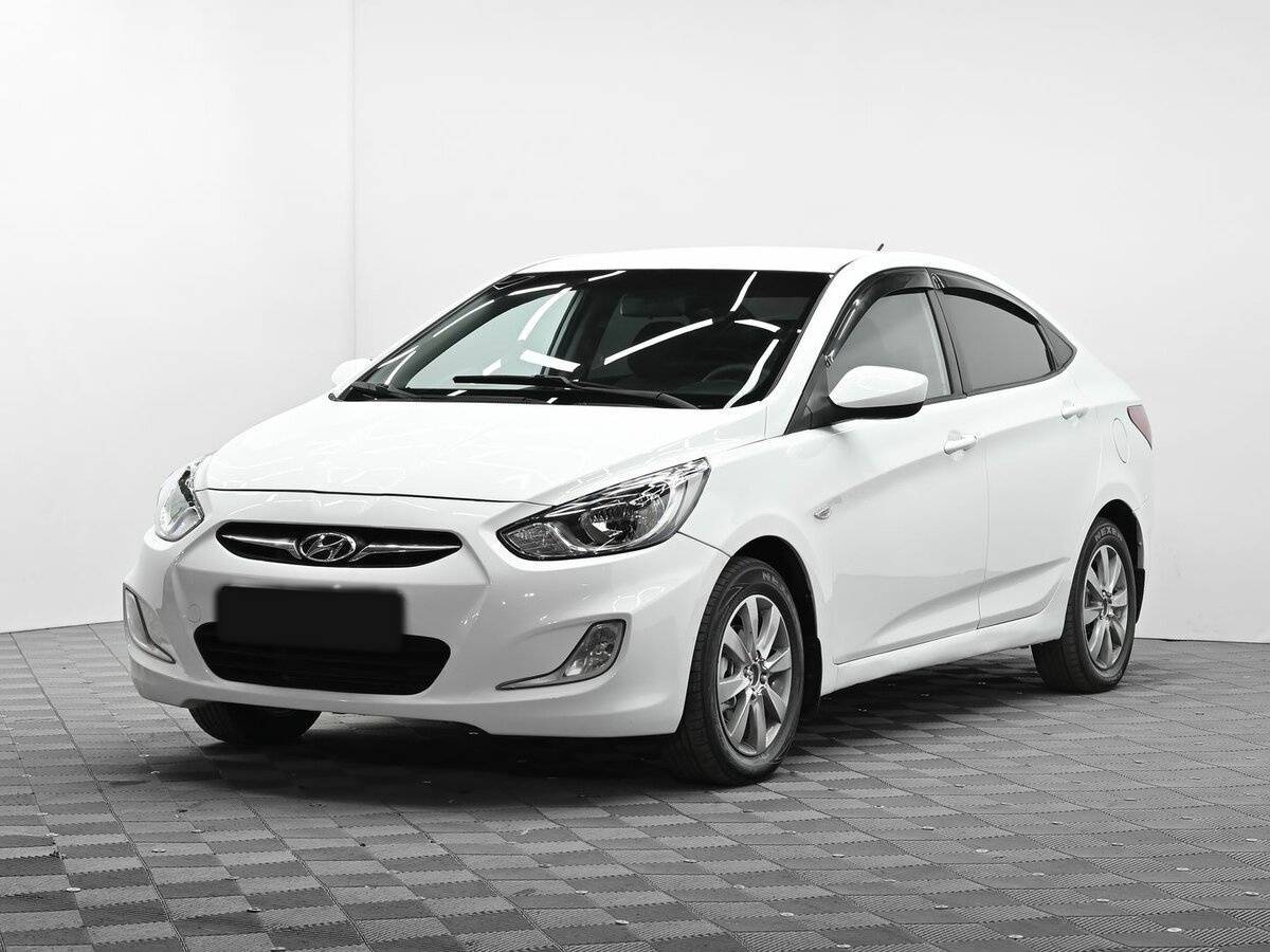 Hyundai Solaris 2011 года с пробегом. Посмотреть фото