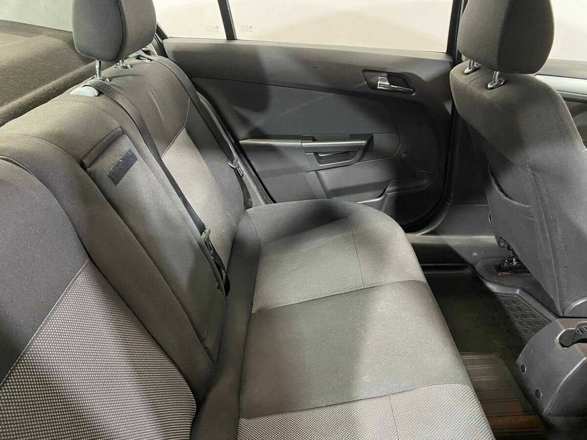 Opel Astra 2009 года с пробегом. Фото: #10