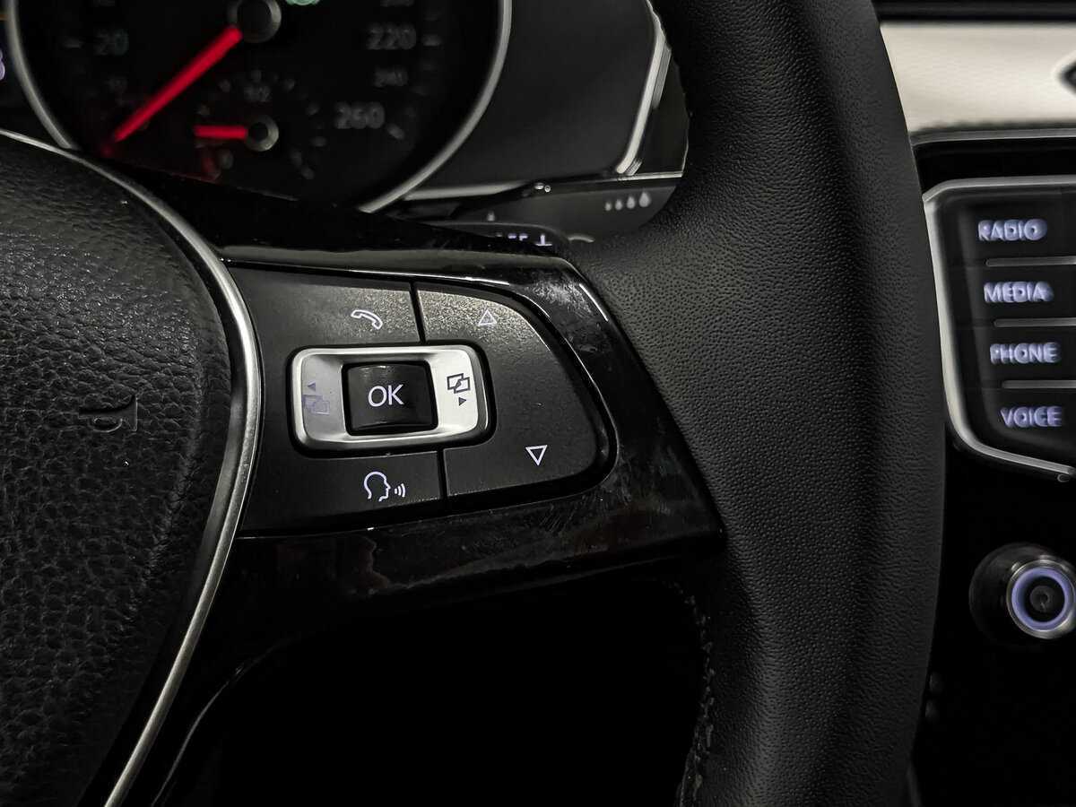 Volkswagen Passat 2015 года с пробегом. Фото: #28