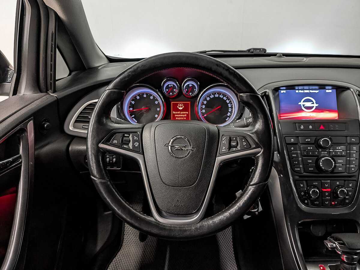 Opel Astra 2014 года с пробегом. Фото: #18