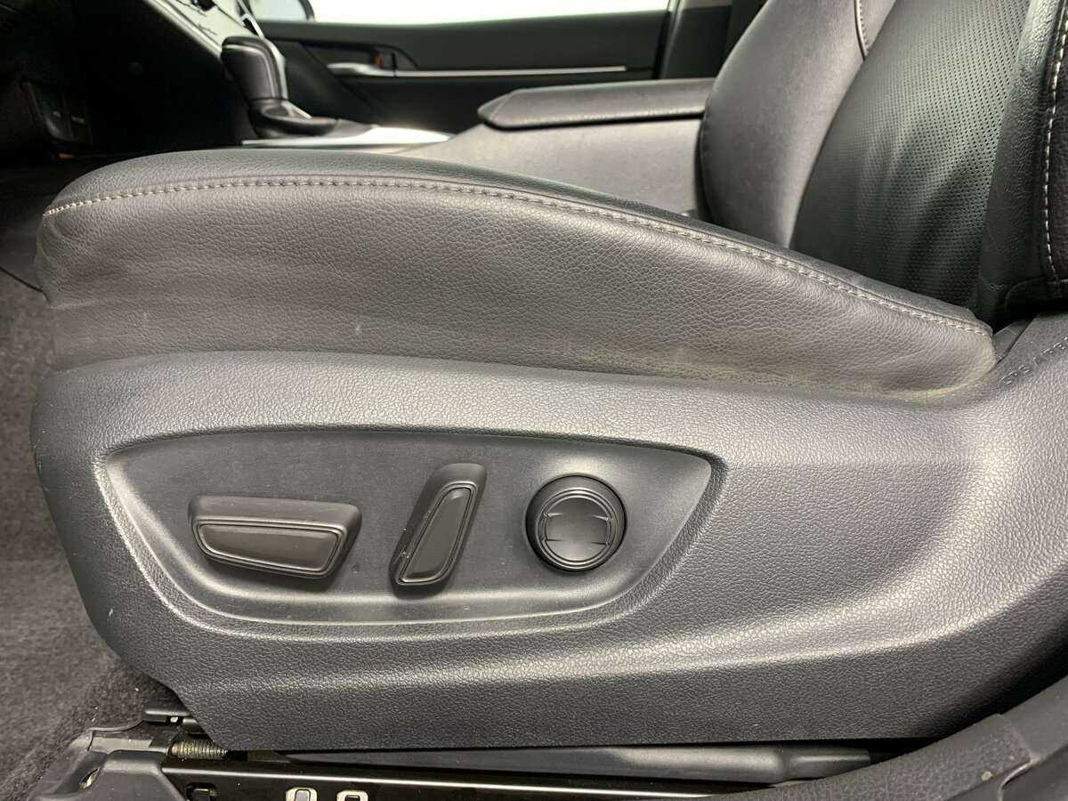 Toyota Camry 2021 года с пробегом. Фото: #11