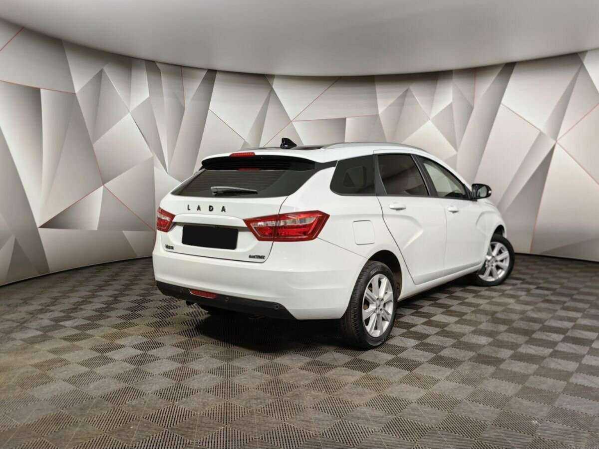 Lada (ВАЗ) Vesta 2021 года с пробегом. Фото: #1