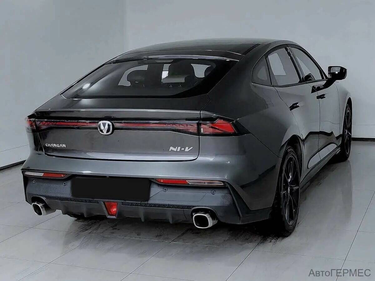 Changan UNI-V 2023 года с пробегом. Фото: #3