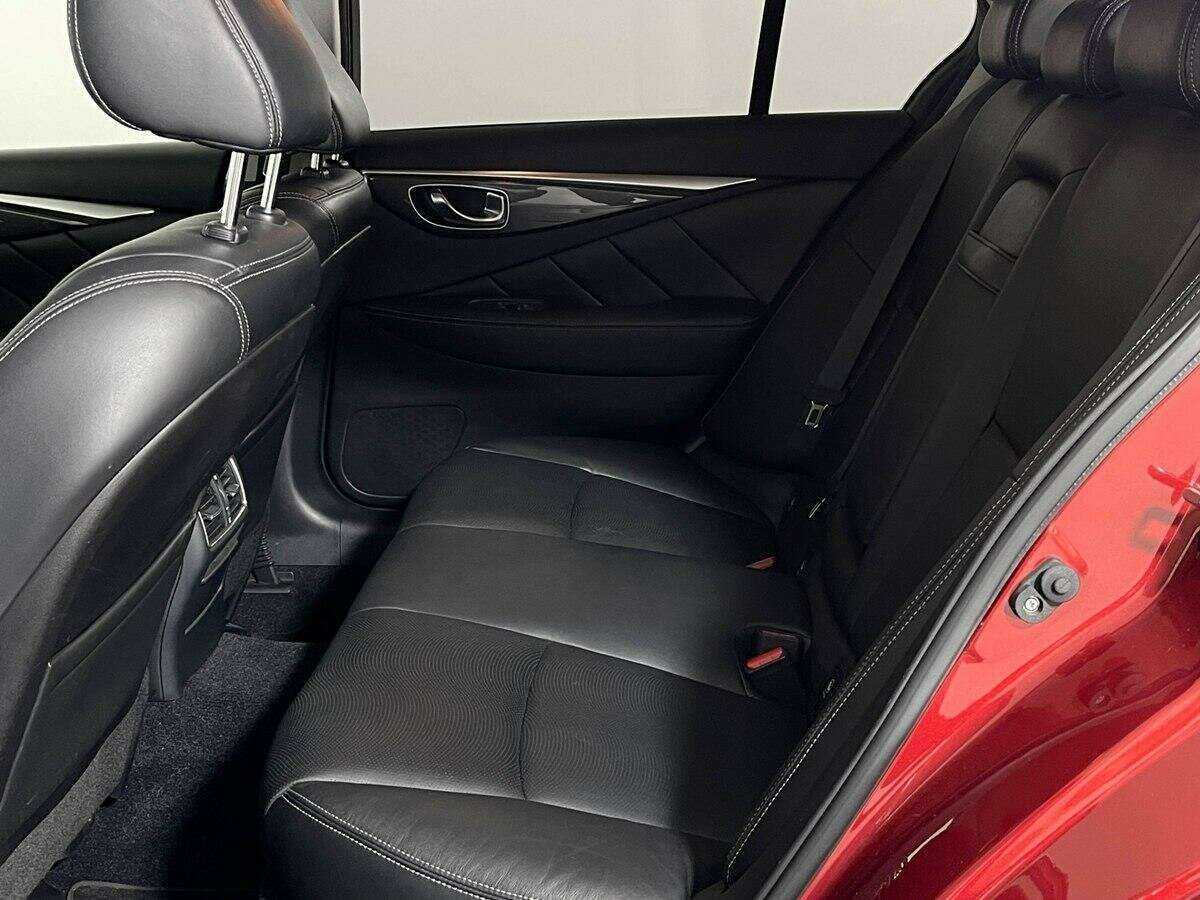Infiniti Q50 2015 года с пробегом. Фото: #7