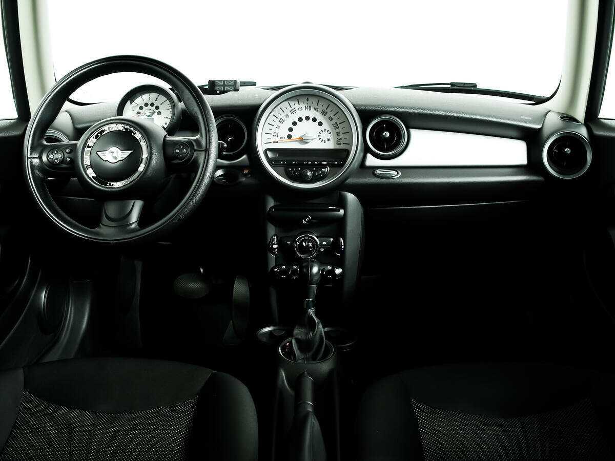 Mini Hatch 2013 года с пробегом. Фото: #10