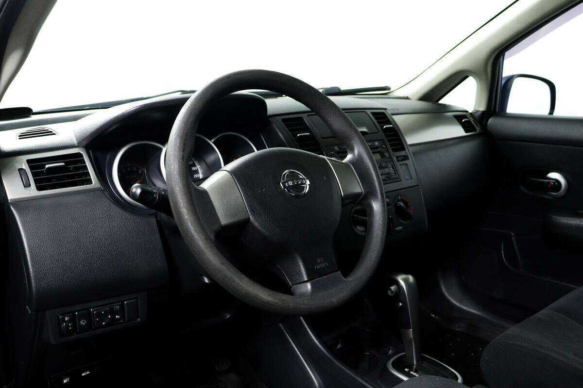 Nissan Tiida 2010 года с пробегом. Фото: #12
