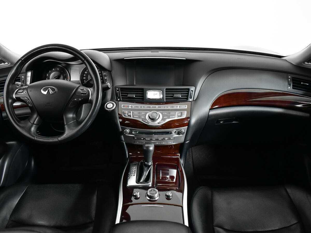 Infiniti Q70 2014 года с пробегом. Фото: #7