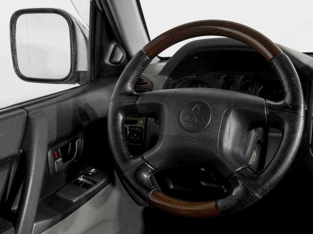 Mitsubishi Pajero 2004 года с пробегом. Фото: #15