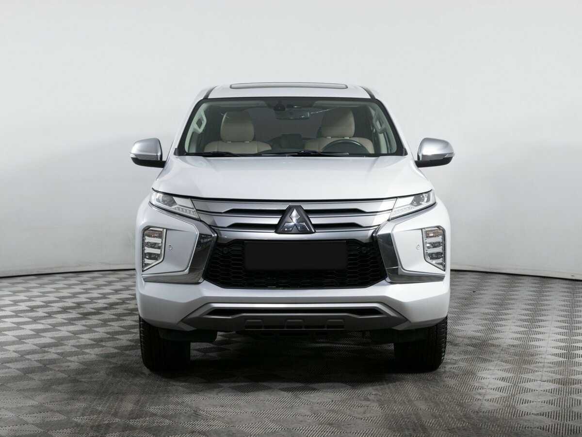 Mitsubishi Pajero Sport 2020 года с пробегом. Фото: #1