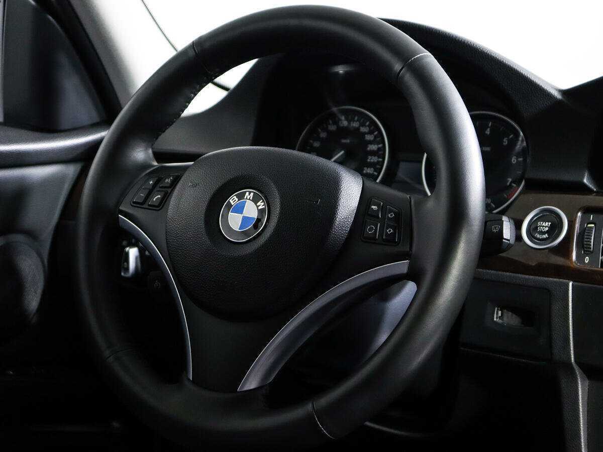 BMW 3 серии 2011 года с пробегом. Фото: #24