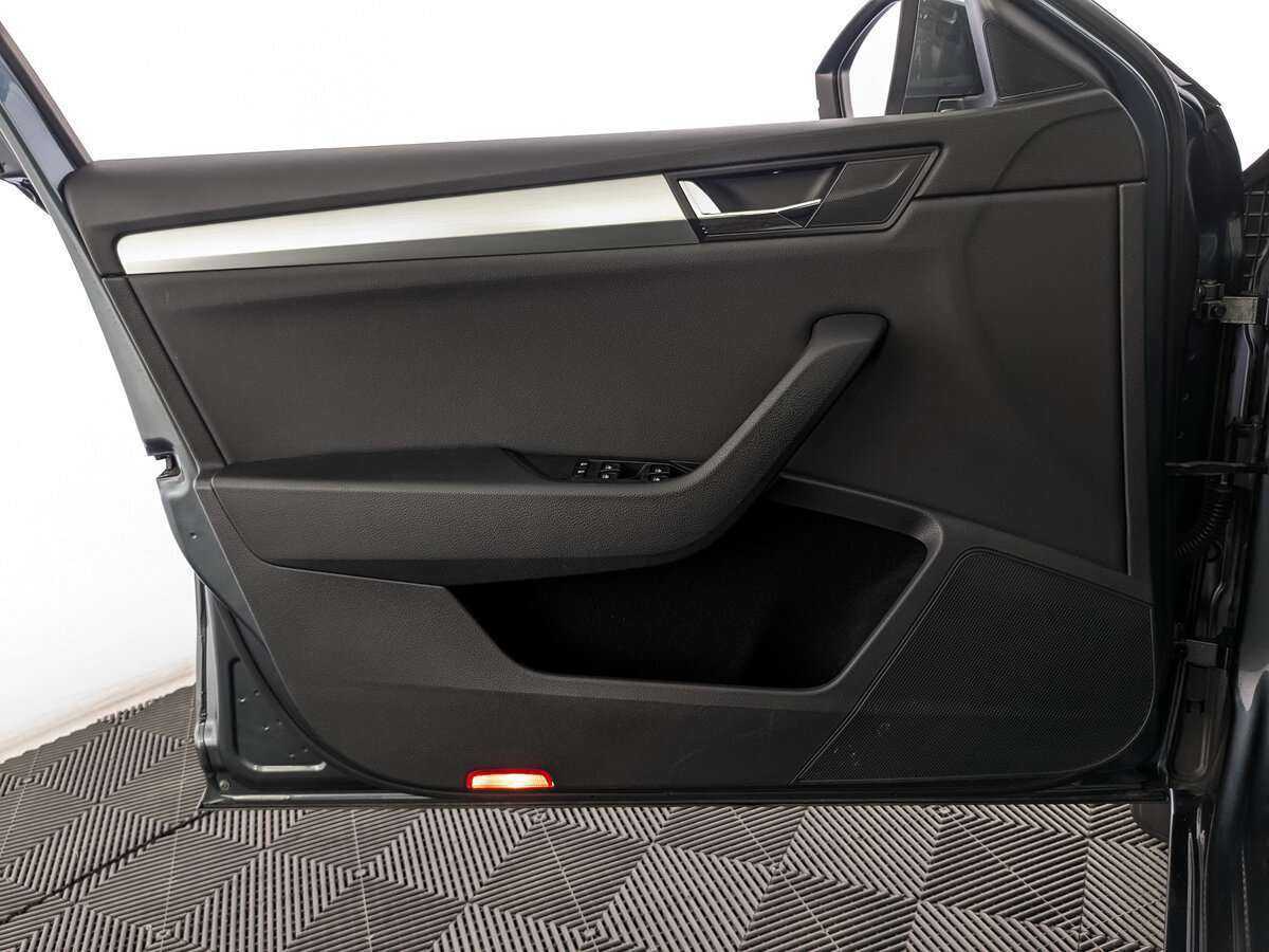 Skoda Superb 2019 года с пробегом. Фото: #14