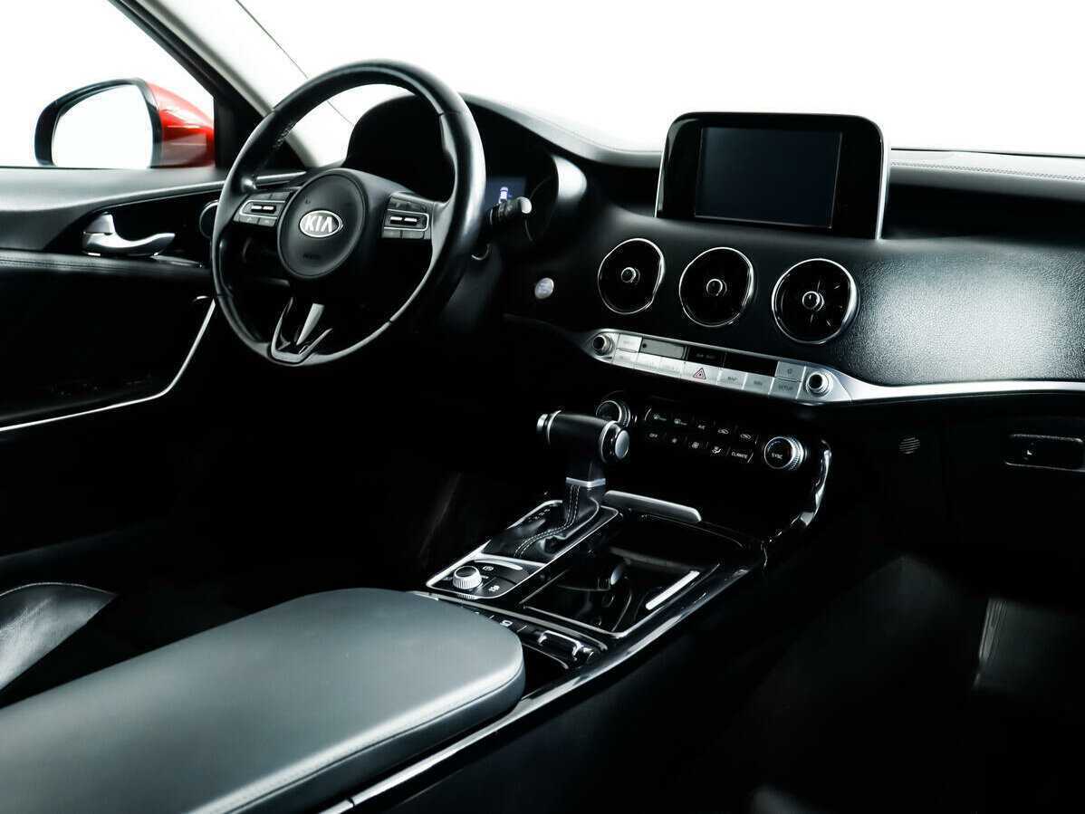 Kia Stinger 2018 года с пробегом. Фото: #8