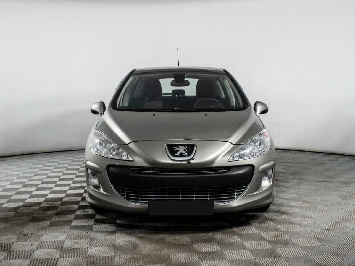 Peugeot 308 2010 года с пробегом. Фото: #1