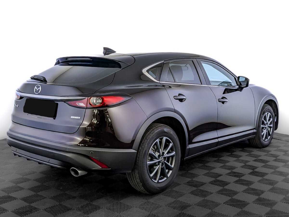 Mazda CX-4 2023 года с пробегом. Фото: #4